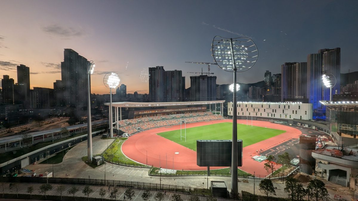 东契奇飞抵费城加入湖人！周一复出战76人 詹姆斯状态升级也有望回归