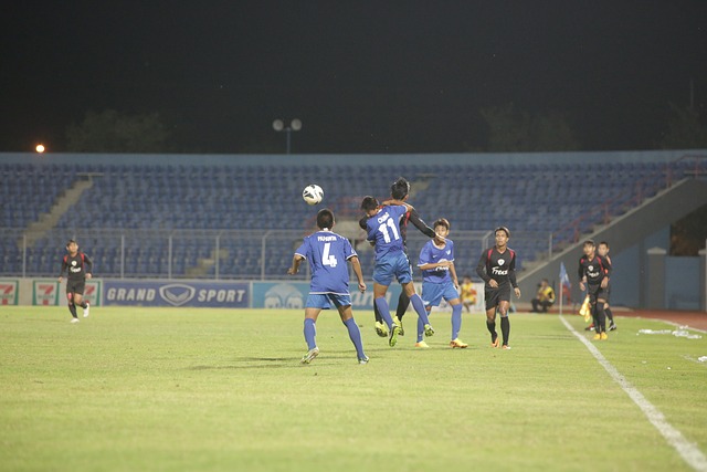 扛起球队！字母哥半场10中8，得到19分8篮板3助攻